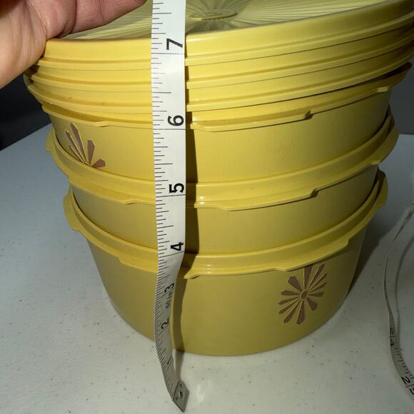 Vintage Tupperware Servalier Canister Set Harvest Gold Yellow Starburst Design - Picture 9 of 9